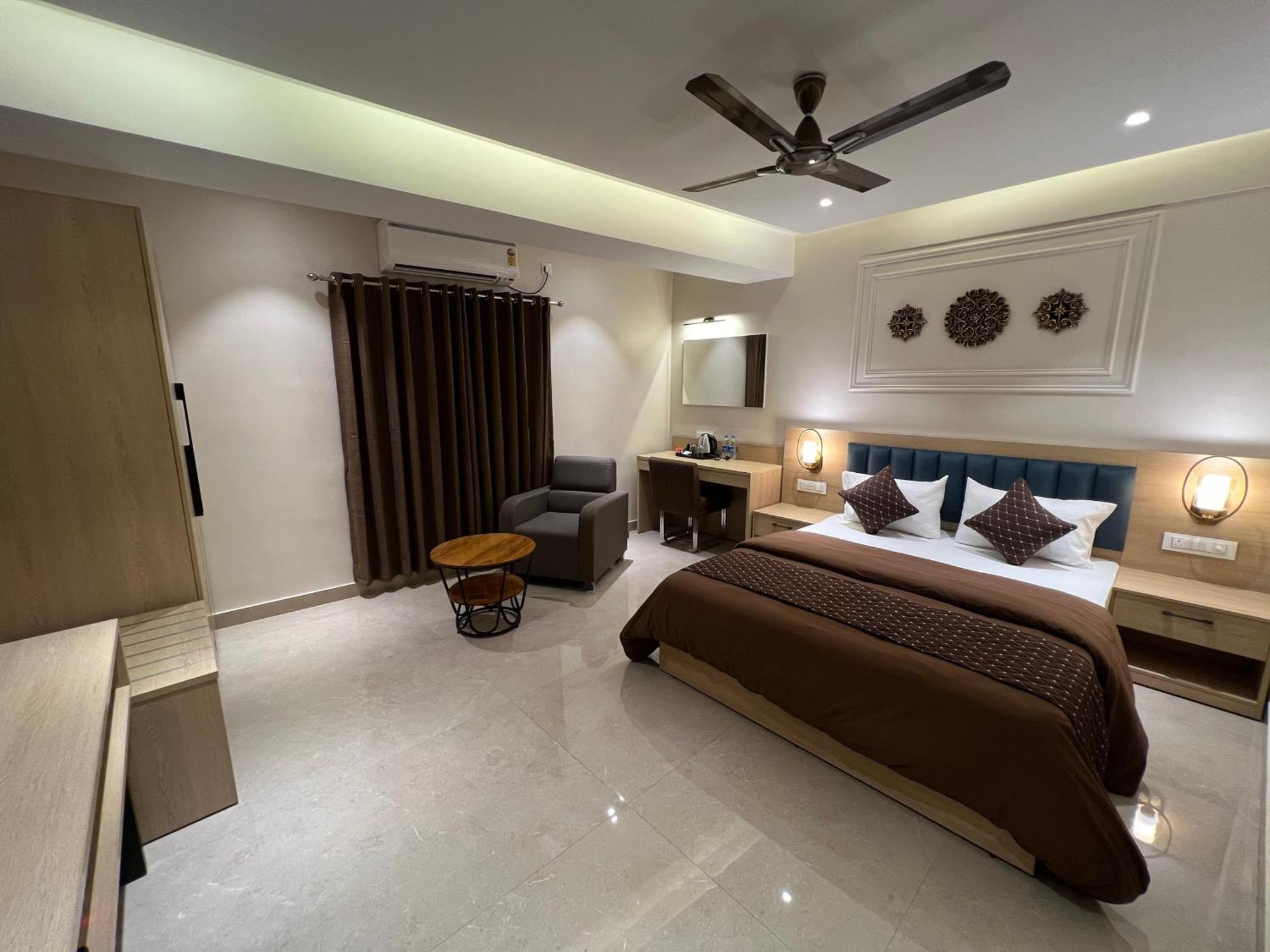 Hotel Sabera Siliguri Zewnętrze zdjęcie